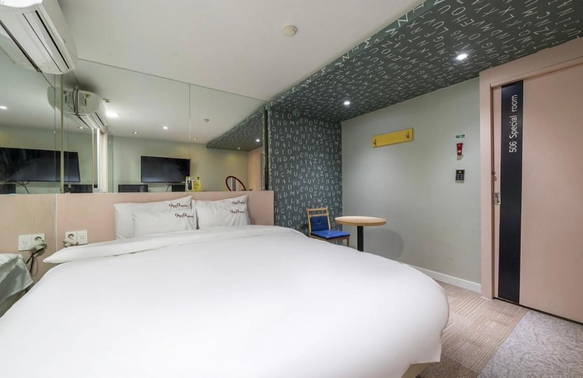 9 To 9 Motel Gimhae Экстерьер фото